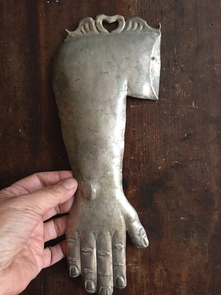 large-ex-voto-arm-hand_grande.