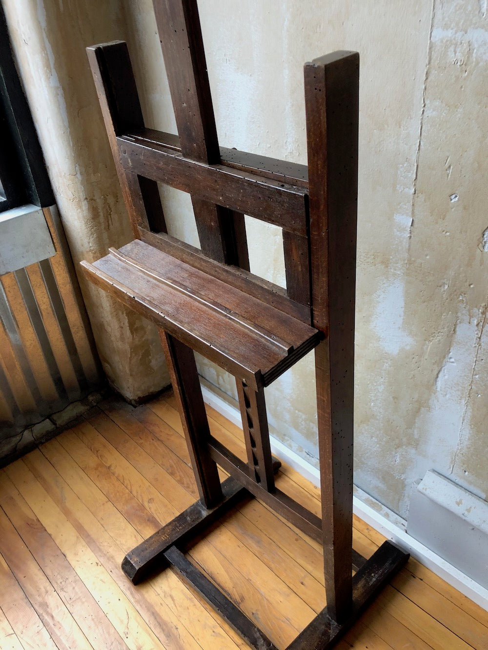 Italian Painters Easel in Wood, 1920s for sale at Pamono